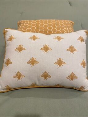 Set of Two Reversible Bee Pattern Decorative Throw Pillows in Mustard and White